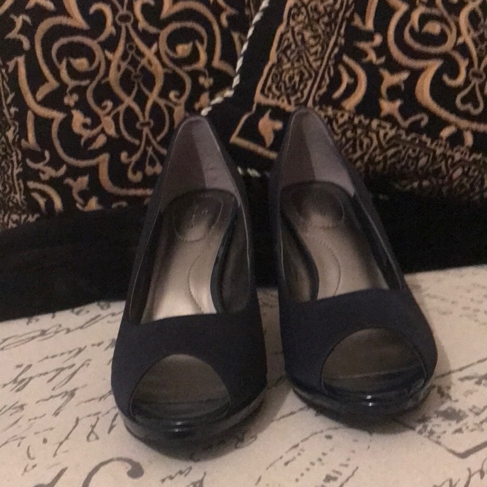 Brand new heels